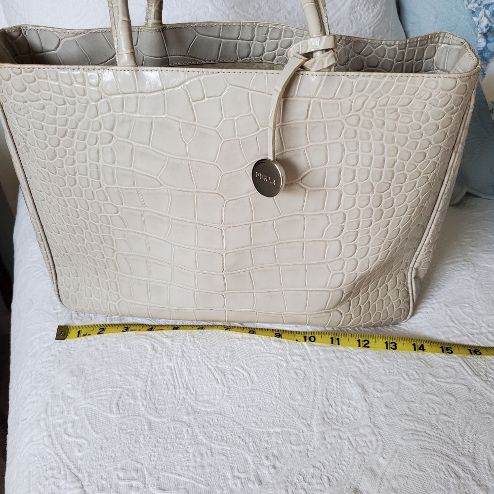Furla Light Taupe/ Ecru Leather Croc Embossed Sholder Bag /Tote Bag with Dustbag - Picture 5 of 15